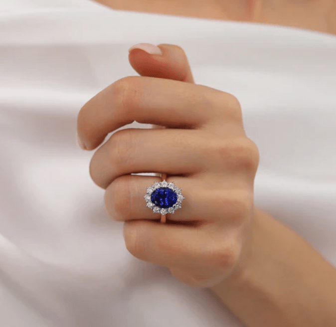 The Art and Science of Chatham Gemstones: How Innovation Is Transforming Engagement Rings in the&nbsp;UK